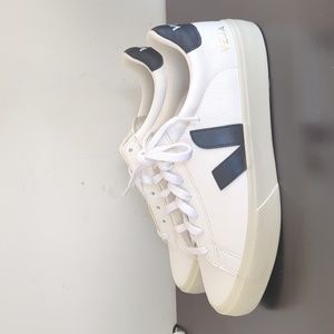 WOMENS VEJA CAMPO CHROMEFREE LEATHER WHITE NATURAL SIZE 40 EU/US 9